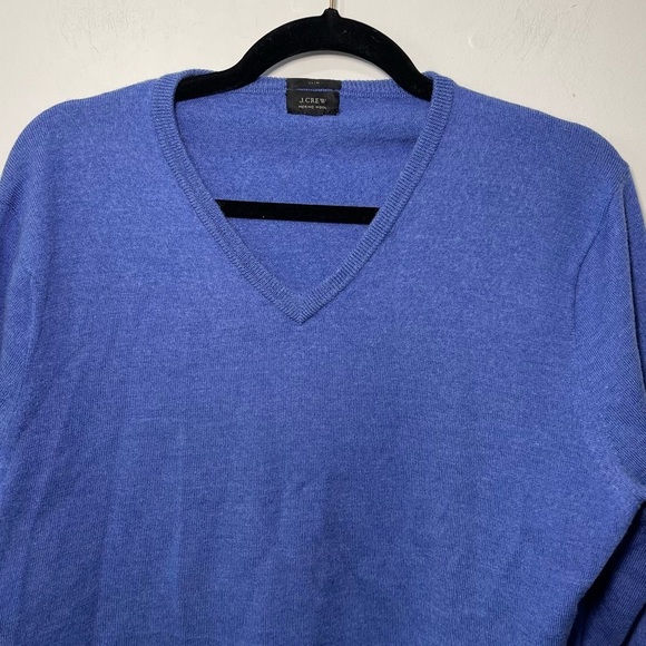 J. Crew Men's blue slim fit v neck long sleeve 100% merino wool sweater in XL - Picture 2 of 6
